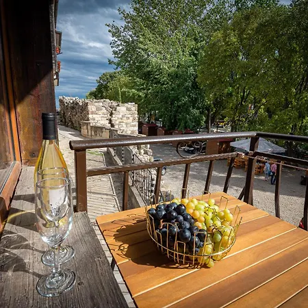 димови * 소조폴